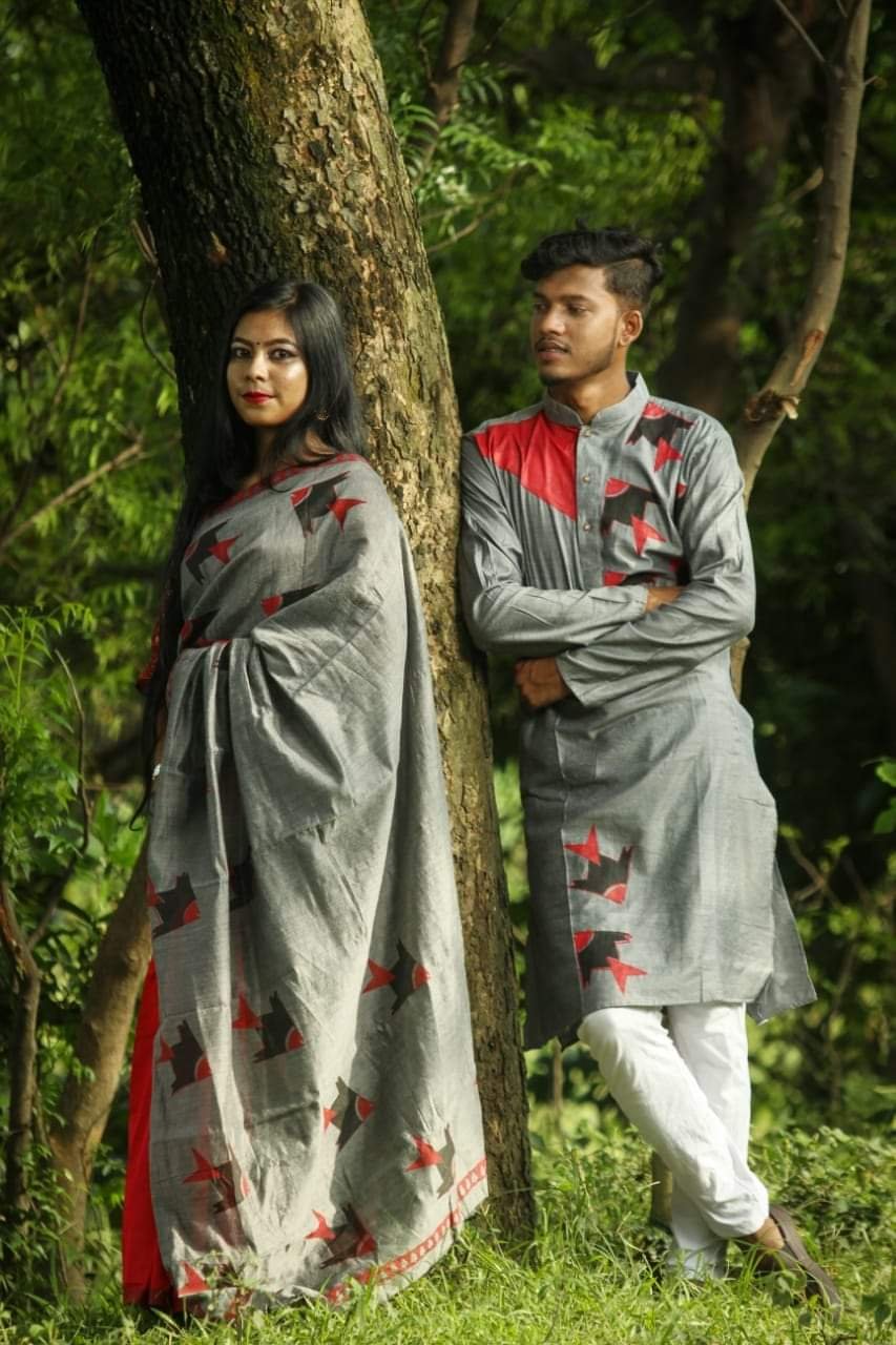 প্রিয়জনের সাথে মিলিয়ে ট্রেন্ডি শাড়ি-পাঞ্জাবি!